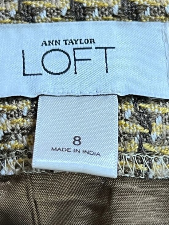 Ann Taylor Loft Size 8 Tweed Skirt with Pockets & Decorative Buttons Side - Picture 9 of 13